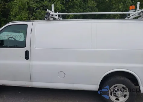 2015 Chevrolet Express 2500 Work Van z USA, uszkodzony, nr VIN 1GCWGFCF4F1151502